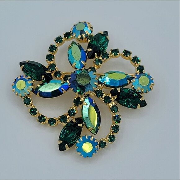 Vintage Brooch Gold Tone Emerald Green Crystals Brooch #506 - Picture 7 of 16